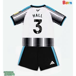 Newcastle United Lewis Hall #3 Replika Babytøj Hjemmebanesæt Børn 2026-27 Kortærmet (+ Korte bukser)